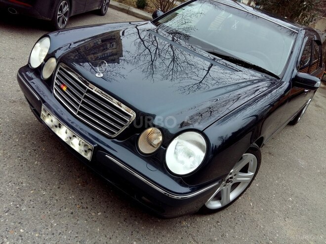 Mercedes E 240 2000, 210,000 km - 2.4 l - Bakı