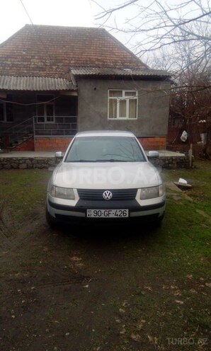 Volkswagen Passat 1998, 350,000 km - 2.0 l - Qax