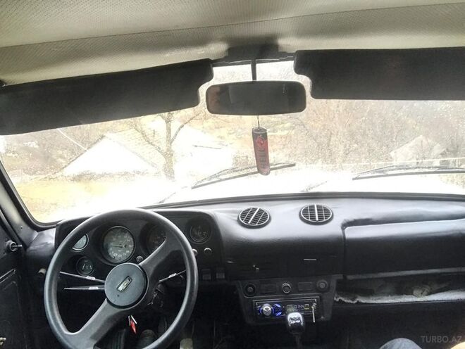 LADA (VAZ) Niva 1993, 275,000 km - 1.6 l - Lerik