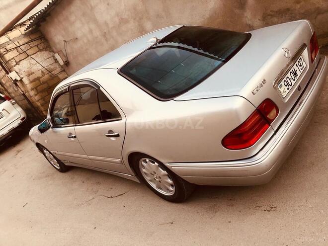 Mercedes E 240 1999, 280,000 km - 2.4 л - Bakı