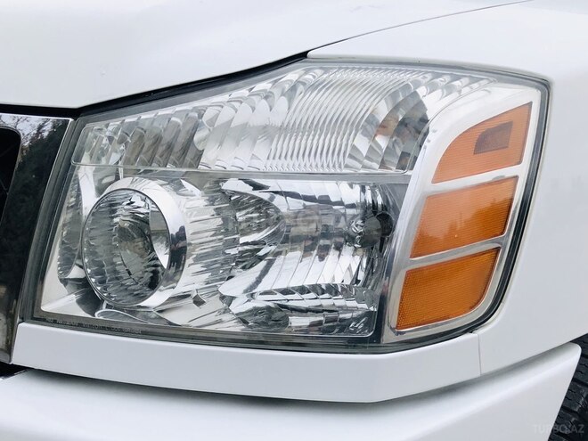 Nissan Armada 2005, 110,000 km - 5.6 l - Bakı