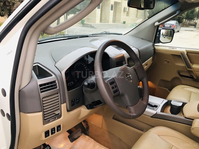 Nissan Armada 2005, 110,000 km - 5.6 l - Bakı