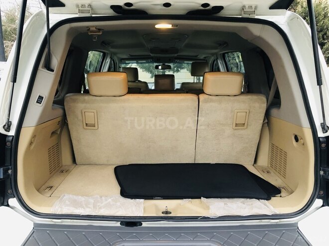 Nissan Armada 2005, 110,000 km - 5.6 l - Bakı