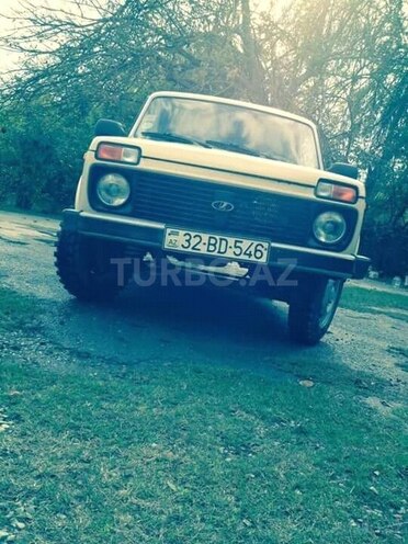 LADA (VAZ) Niva 1993, 368,000 km - 0.2 l - Ucar