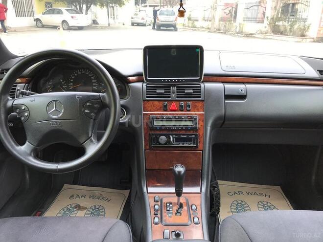 Mercedes E 220 1999, 319,000 km - 2.2 л - Bakı