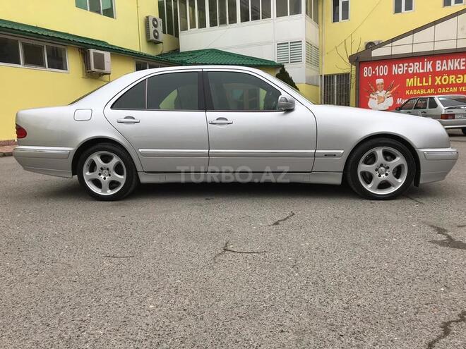 Mercedes E 220 1999, 319,000 km - 2.2 л - Bakı