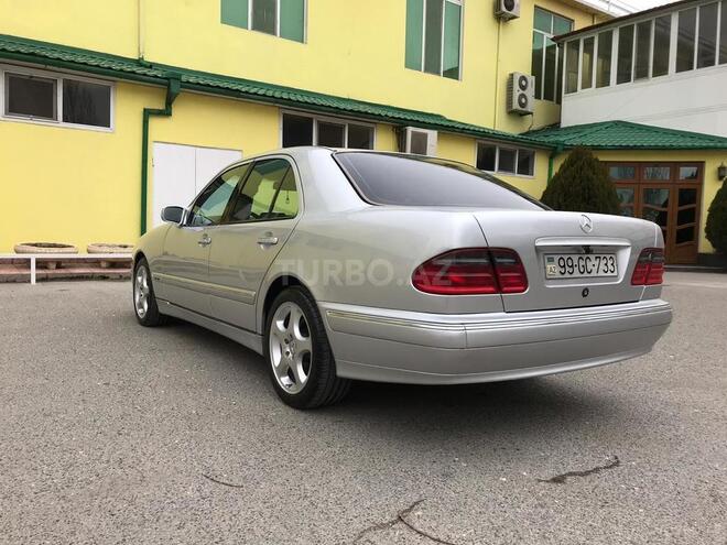 Mercedes E 220 1999, 319,000 km - 2.2 л - Bakı