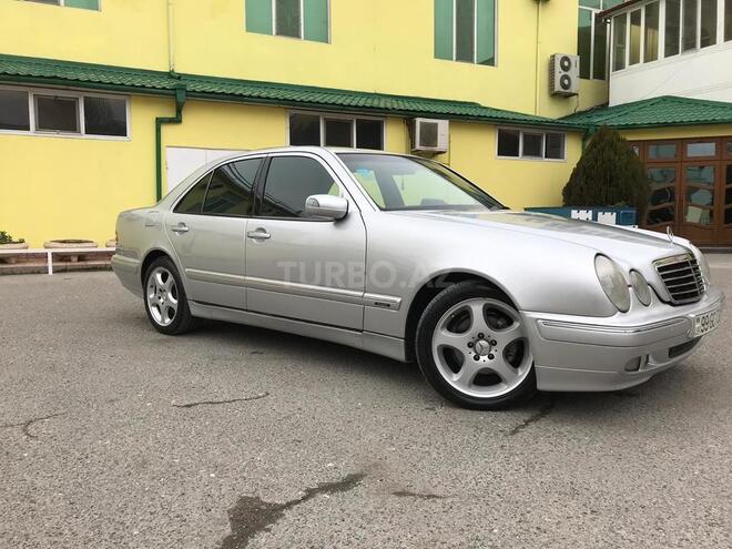 Mercedes E 220 1999, 319,000 km - 2.2 л - Bakı
