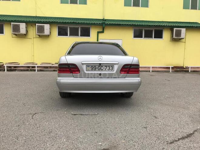 Mercedes E 220 1999, 319,000 km - 2.2 л - Bakı