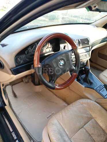 BMW 528 1996, 168,000 km - 2.8 l - Salyan