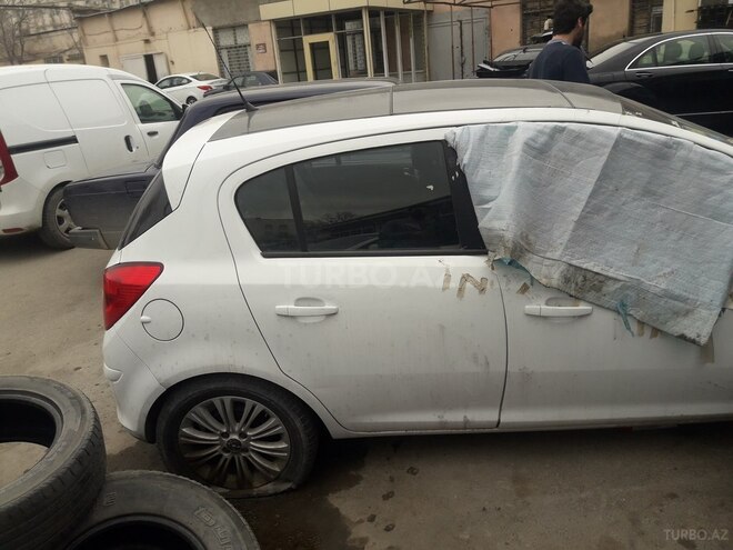 Opel Corsa 2012, 75,000 km - 1.4 l - Bakı