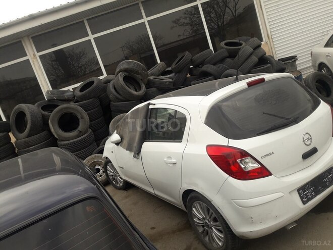 Opel Corsa 2012, 75,000 km - 1.4 l - Bakı