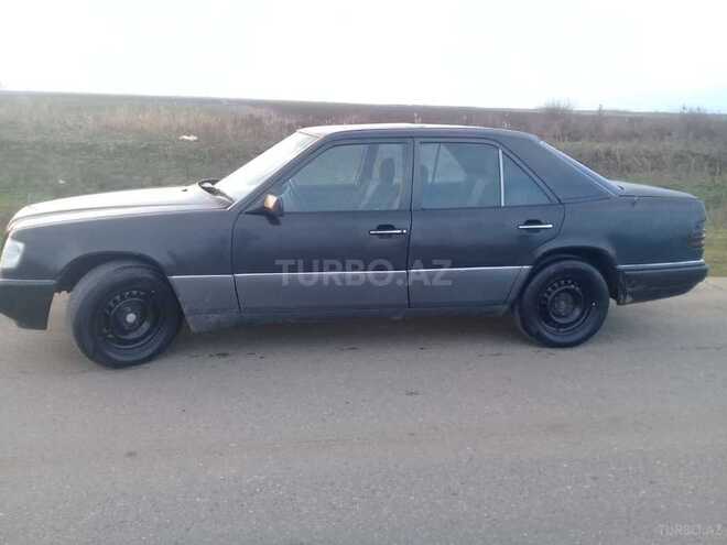 Mercedes E 200 1995, 258,000 km - 2.0 л - Biləsuvar