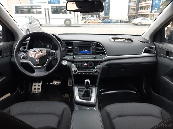Hyundai Elantra 2018, 16,000 km - 2.0 l - Bakı