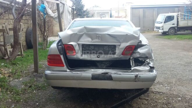 Mercedes E 240 1998, 178,000 km - 2.4 l - Bakı