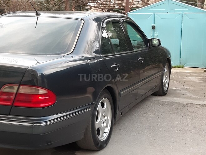 Mercedes E 240 2000, 326,000 km - 2.4 l - Bakı