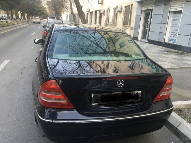 Mercedes C 240 2002, 258,700 km - 2.6 l - Bakı