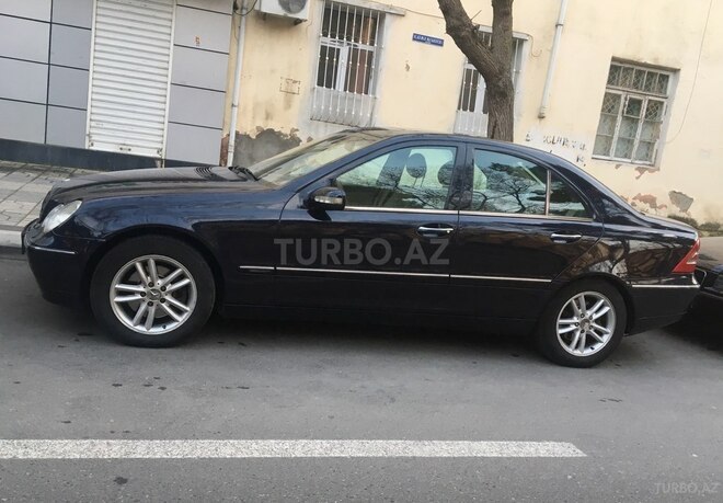 Mercedes C 240 2002, 258,700 km - 2.6 l - Bakı