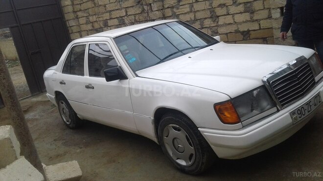 Mercedes E 200 1992, 325,428 km - 2.0 l - Bakı