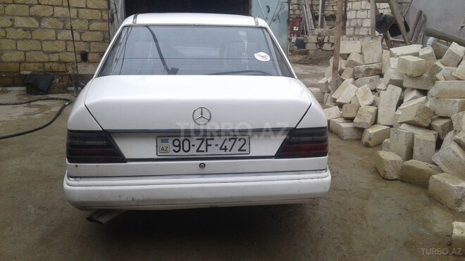 Mercedes E 200 1992, 325,428 km - 2.0 l - Bakı