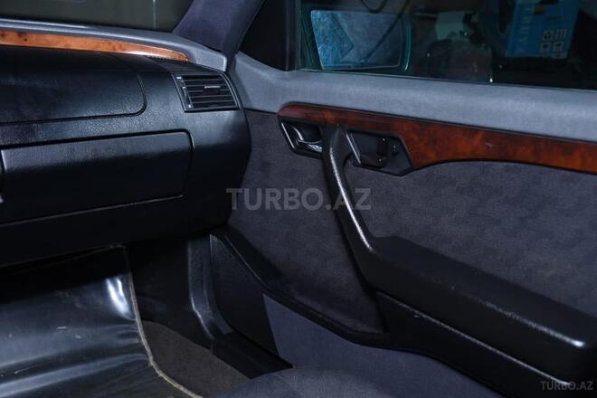 Mercedes C 220 1996, 119,000 km - 2.2 л - Bakı