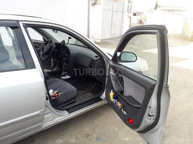 Hyundai Elantra 2001, 150,000 km - 2.0 l - Gəncə