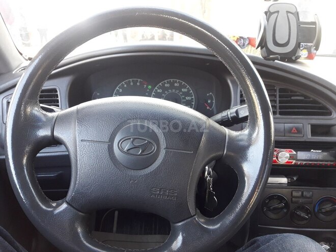 Hyundai Elantra 2001, 150,000 km - 2.0 l - Gəncə