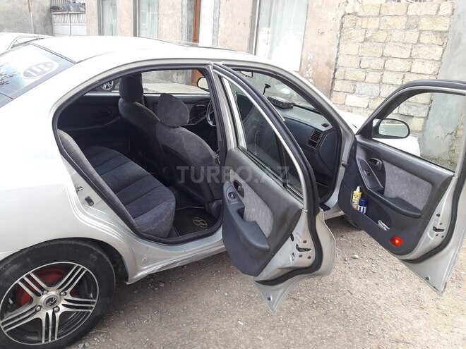 Hyundai Elantra 2001, 150,000 km - 2.0 l - Gəncə