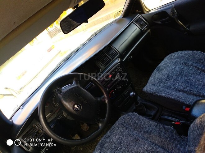Opel Vectra 1996, 398,000 km - 1.8 l - Bakı