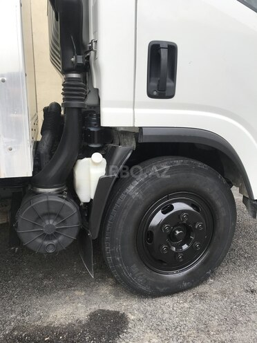 Isuzu  2011, 80,000 km - 4.6 l - Sumqayıt