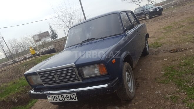 LADA (VAZ) 2107 1999, 220,000 km - 1.6 l - Salyan