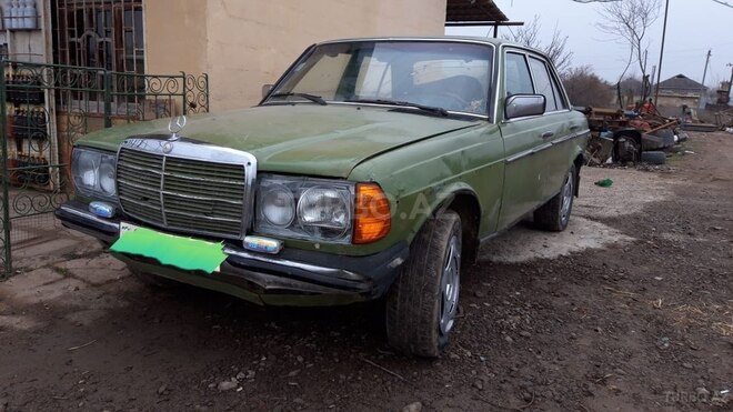 Mercedes 200 1984, 200,889 km - 2.0 l - Bakı