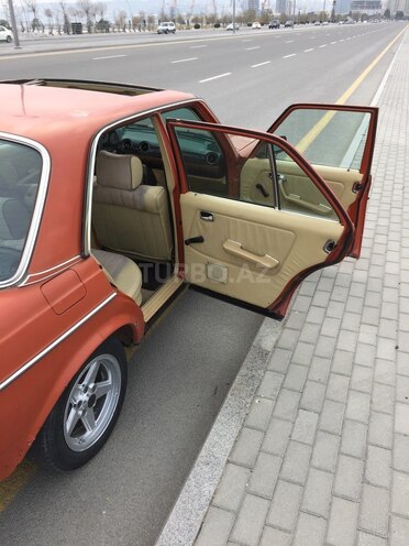 Mercedes E 230 1981, 537,666 km - 2.3 l - Bakı