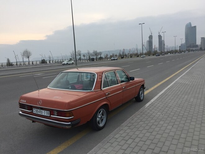 Mercedes E 230 1981, 537,666 km - 2.3 l - Bakı