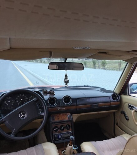 Mercedes E 230 1981, 537,666 km - 2.3 l - Bakı