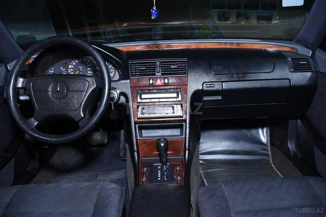Mercedes C 220 1996, 119,000 km - 2.2 л - Bakı