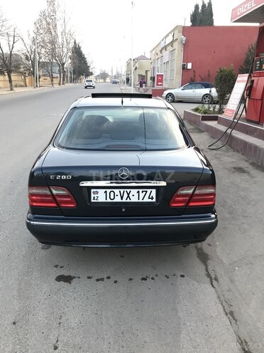 Mercedes E 280 2000, 321,000 km - 2.8 l - Bakı