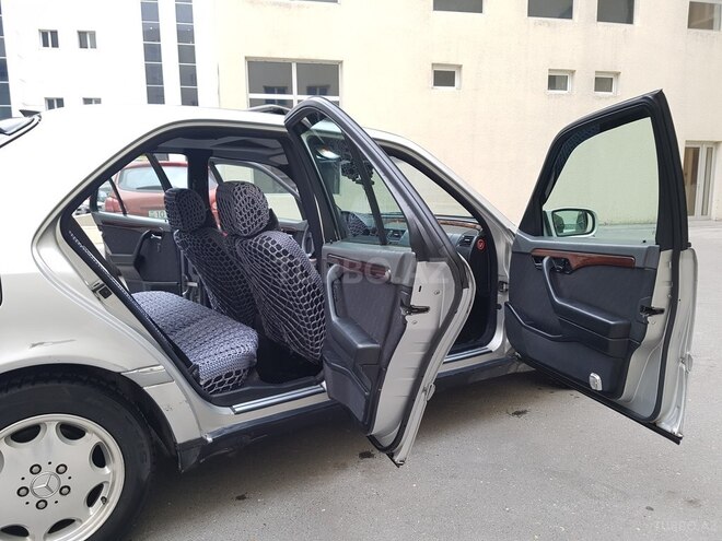 Mercedes C 280 1996, 342,000 km - 2.8 l - Bakı