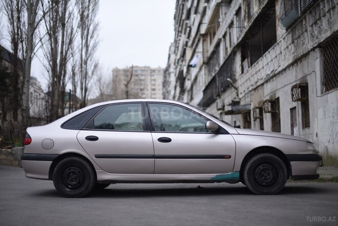 Renault Laguna 1994, 256,000 km - 2.0 l - Bakı