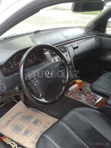Mercedes E 240 1999, 246,291 km - 2.4 l - Bakı