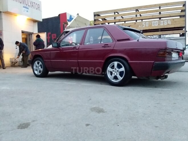 Mercedes 190 1991, 250,000 km - 2.0 l - Sumqayıt