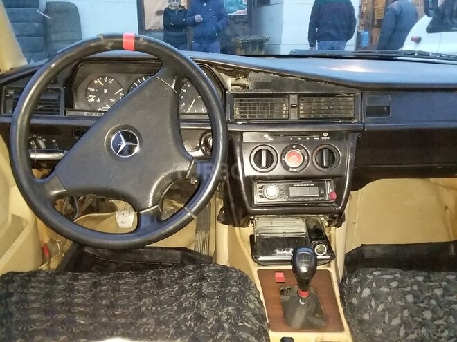 Mercedes 190 1991, 250,000 km - 2.0 l - Sumqayıt