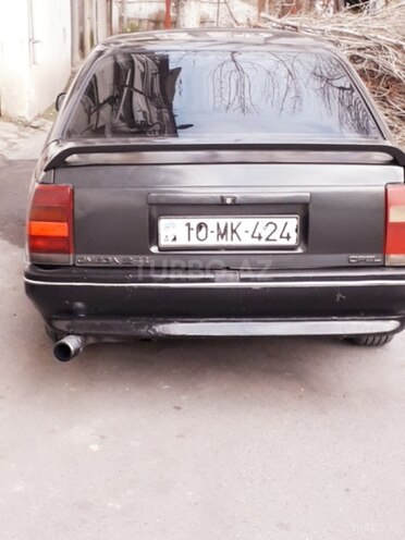 Opel Omega 1990, 300,000 km - 2.4 l - Bakı