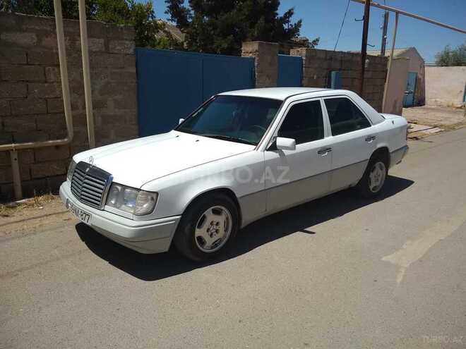 Mercedes E 220 1993, 532,147 km - 2.2 l - Bakı