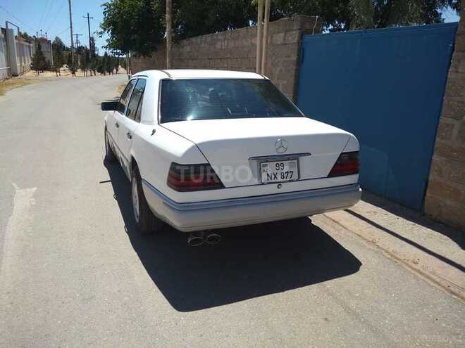 Mercedes E 220 1993, 532,147 km - 2.2 l - Bakı