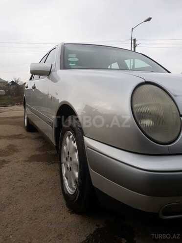 Mercedes E 200 1998, 275,000 km - 0.2 l - Masallı