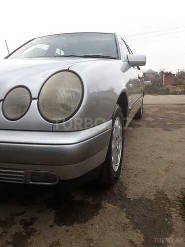 Mercedes E 200 1998, 275,000 km - 0.2 l - Masallı