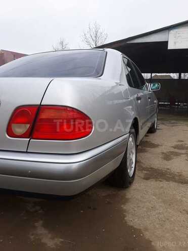 Mercedes E 200 1998, 275,000 km - 0.2 l - Masallı