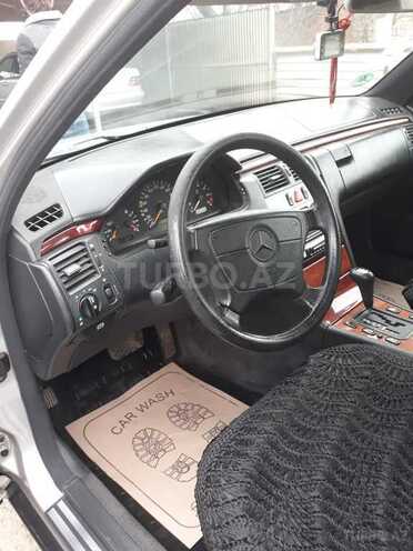 Mercedes E 200 1998, 275,000 km - 0.2 l - Masallı