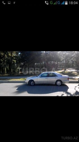 Mercedes E 240 2001, 198,785 km - 2.4 л - Goranboy